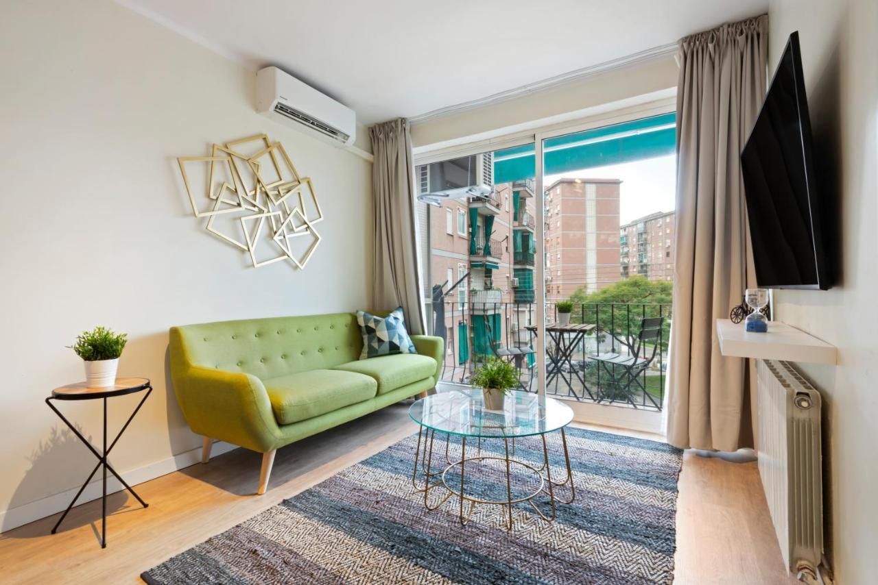 Tendency Apartments Forum 4 Сан-Адриан-де-Бесос Экстерьер фото